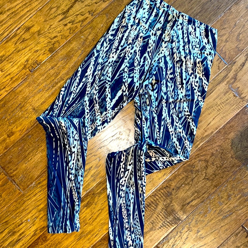 Liquido yoga pants like new..abstract animal print